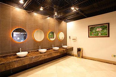 粉丝自制虚幻5版《魔兽世界》西部荒野场景